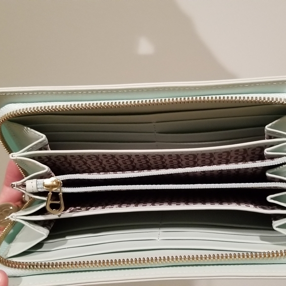 Aigner clutch wallet - Picture 5 of 6